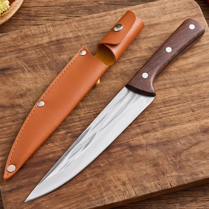 Déballe l'EdgeMaster avec son étui en cuir